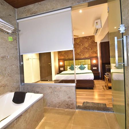 Hotel Candor Amigo Airoli Mind Space 나비뭄바이 외부 사진