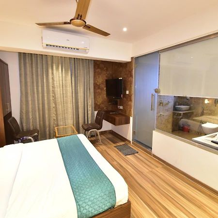 Hotel Candor Amigo Airoli Mind Space 나비뭄바이 외부 사진